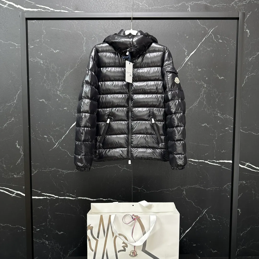 Moncler 【Original 】Authentic 𝑴𝒐𝒏𝒄𝒍𝒆𝒓｜ 𝑩𝒂𝒅𝒚 Same Style/ # 1:1Original 90 Quality Size：12345